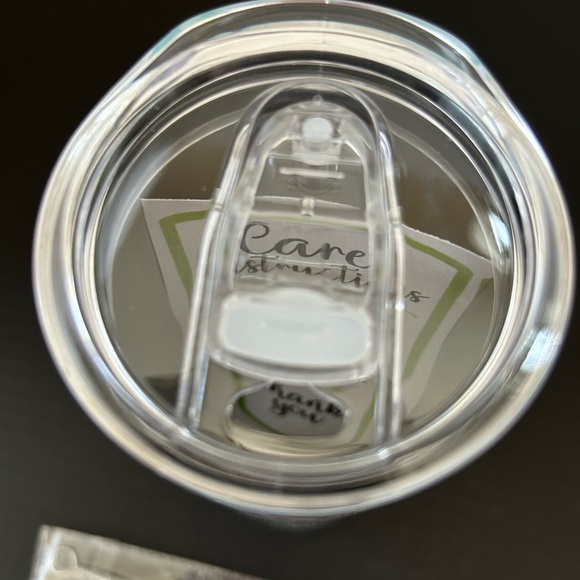 Hello Kitty Brand Inspired Thermos includes Straw and Straw Cleaner - Picture 5 of 5